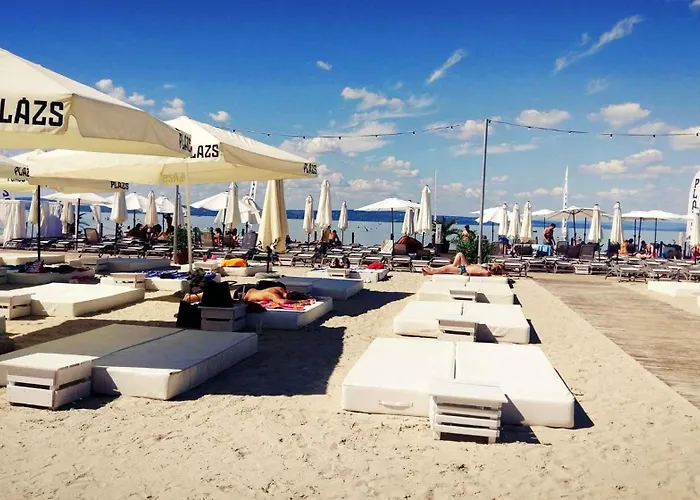 Homes In - Balaton 43405 בית נופש שיופוק