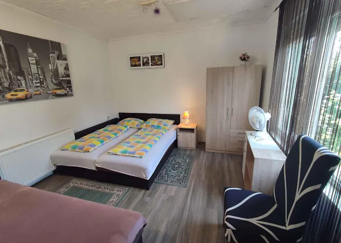 Homes In - Balaton 43405 בית נופש שיופוק